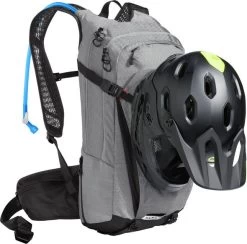 Camelbak Hawg Pro 20 Gunmetal/Black -Cycling Protection & Components Shop 65748 camelbak hawg pro 20 gunmetal black